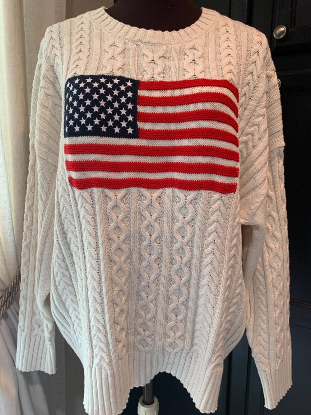 NWT USA Flag Sweater Size XL Cream